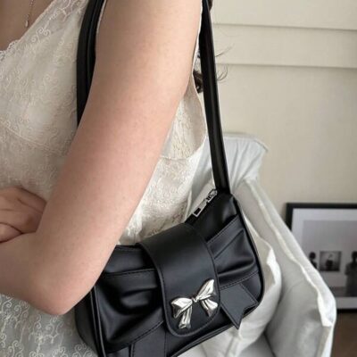 Folded PU Leather Clutch Shoulder Bag With Metal Bowknot Decoration, Suitable For Daily Outings And Casual Dates, Cute And Elegant Style Small Bag, Tready Crescent Moon Bag For Women, Perfect Valentine's Day Gift For Her, Best Valentine's Gift Choice Ever Valentines, Fashionable Bow Purse For Women